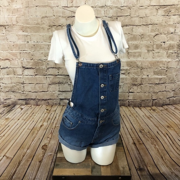 Forever 21 Pants - NWOT denim overall shorts size 26 adjustable strap